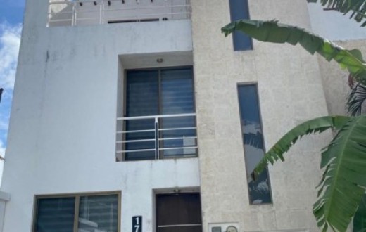 HERMOSO TOWNHOUSE EN VENTA